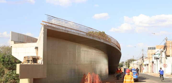 Viaduto entre Sumaré e Hortolândia tem 43% da obra concluída, diz DER